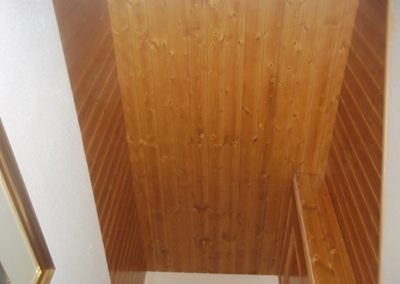 Cerramiento escalera de madera