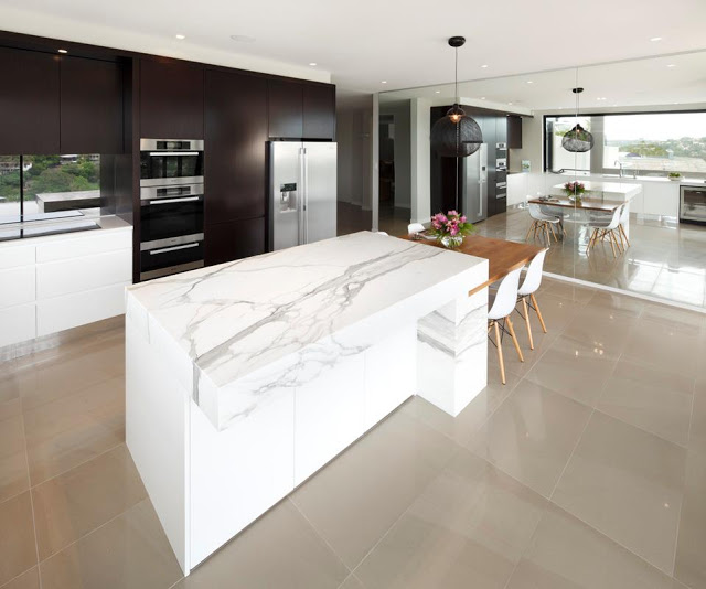 Reformas de cocinas con encimeras de marmol Alicante